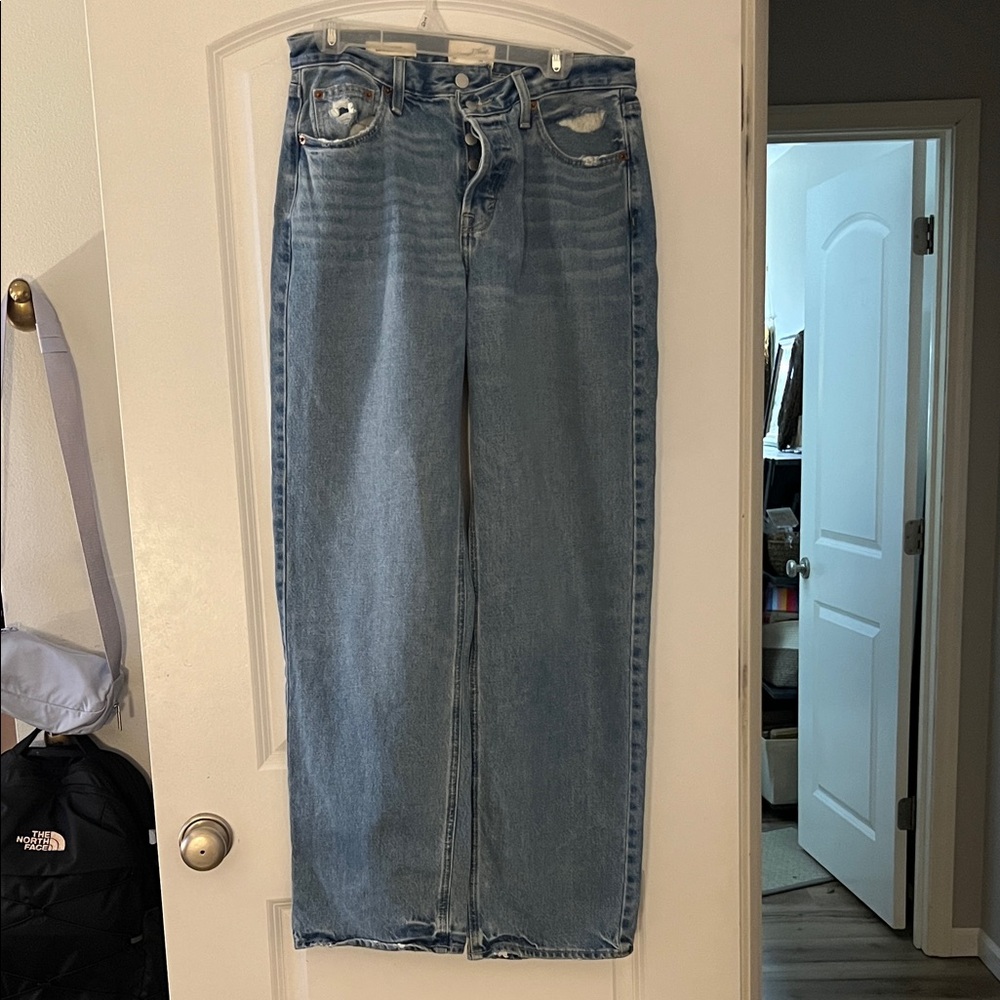 Universal Thread Light Blue Straight Leg Jeans